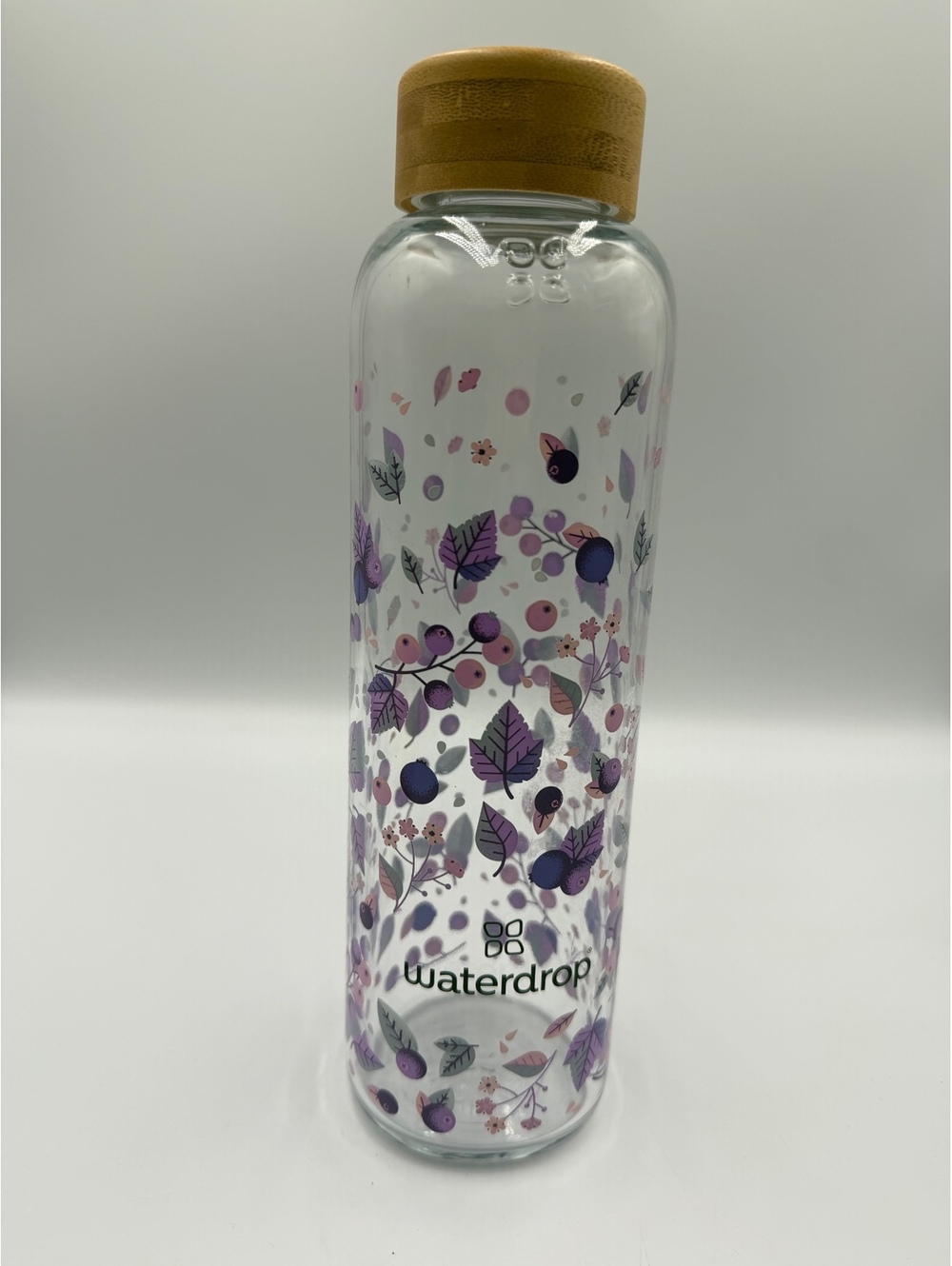 Gorgeous water glass bottle by water drop